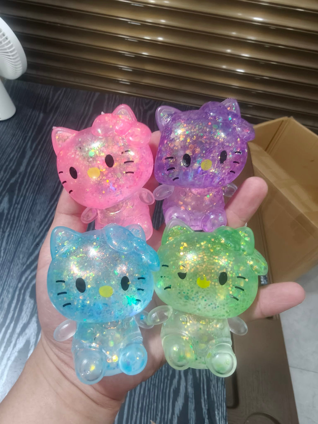 Hello Kitty Glitter Squishy(In Stock)