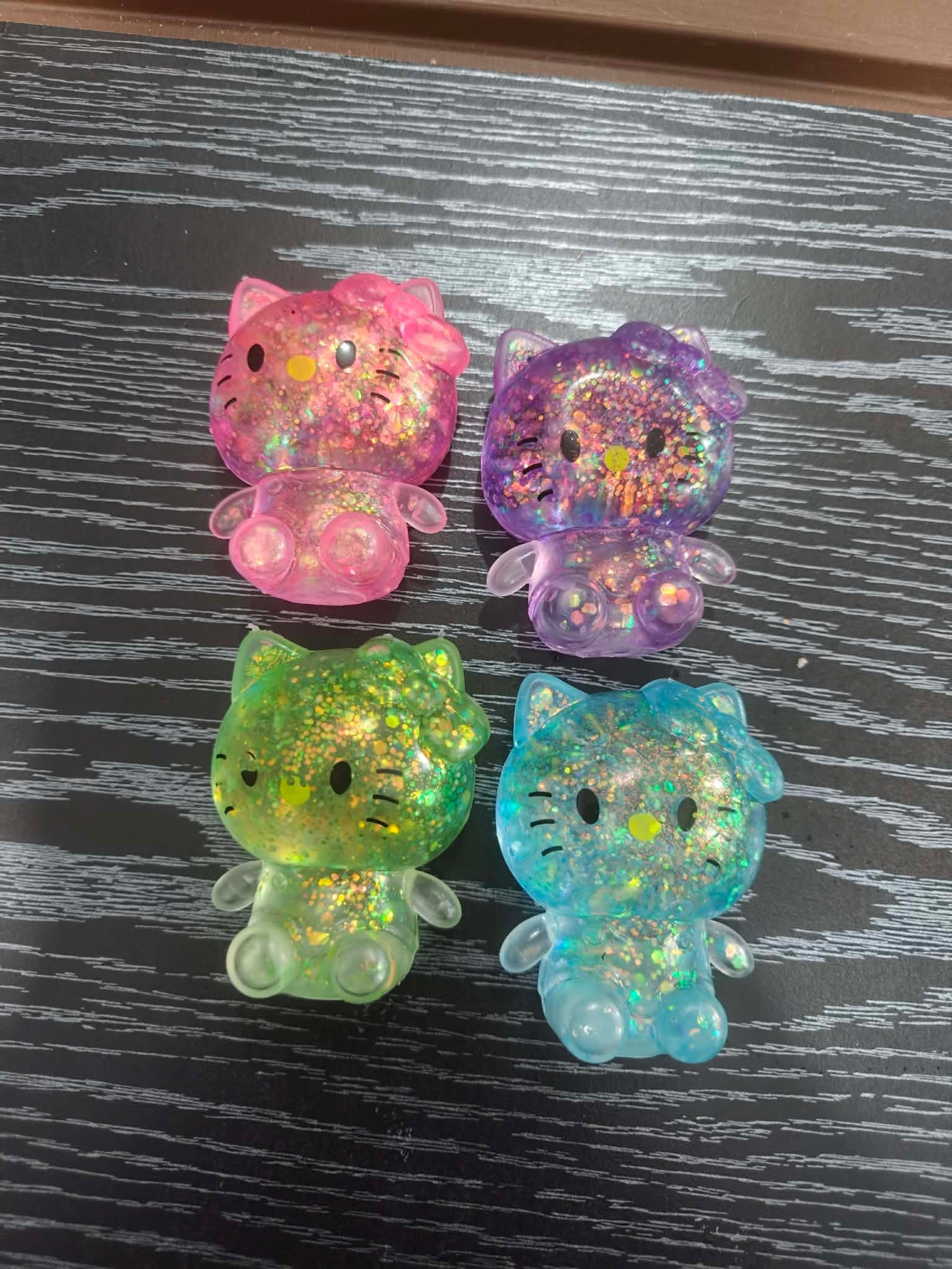 Hello Kitty Glitter Squishy(In Stock)